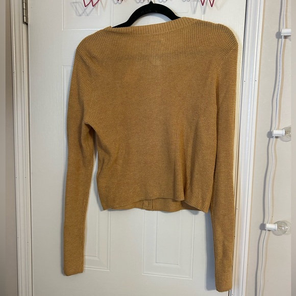 American Eagle yellow button sweater NWT - Picture 2 of 4
